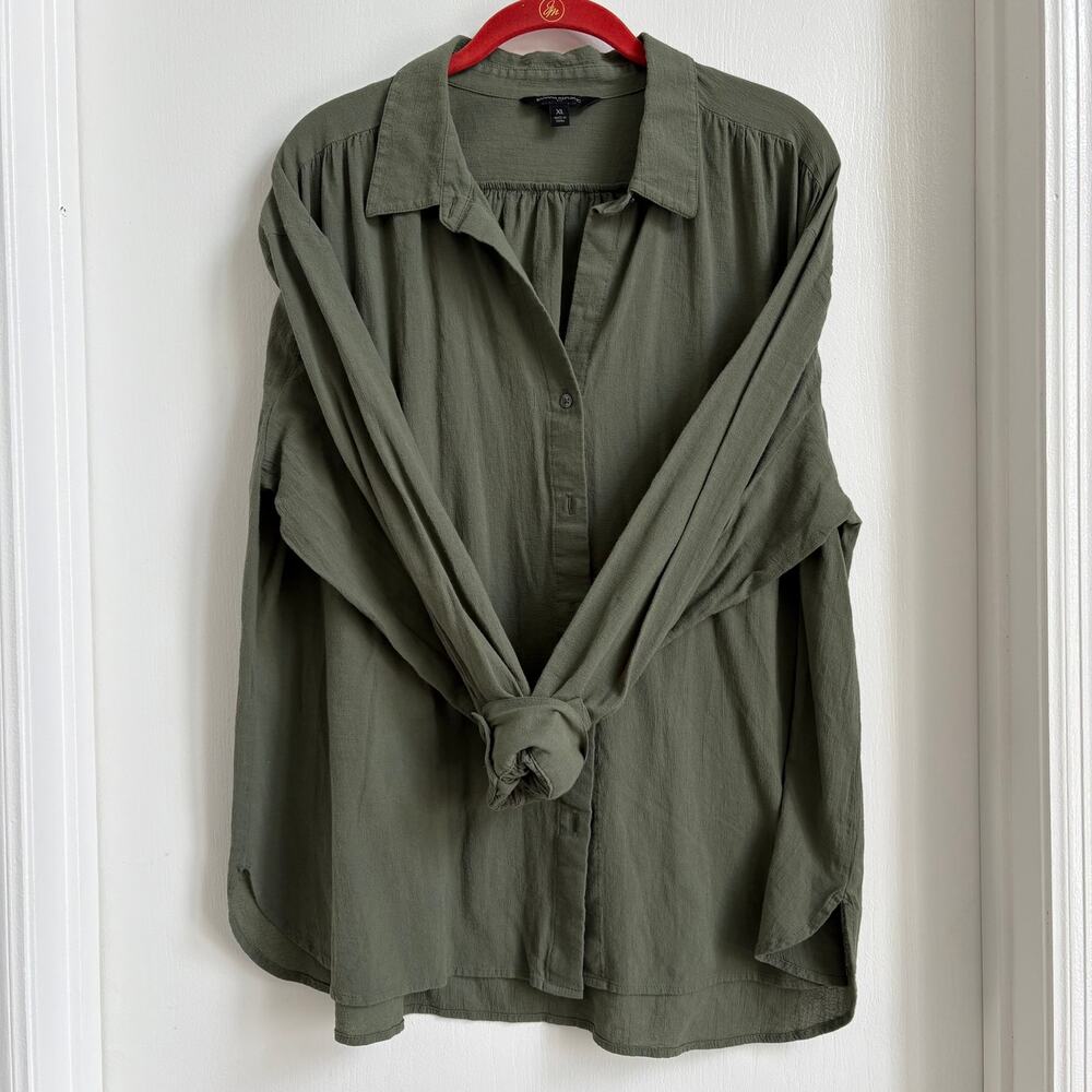 Banana Republic Green Button Up Shirt XL